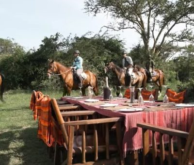 horse back riding safari