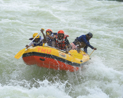 river Nile rafting & kayaking on gorilla trekking activities in Uganda